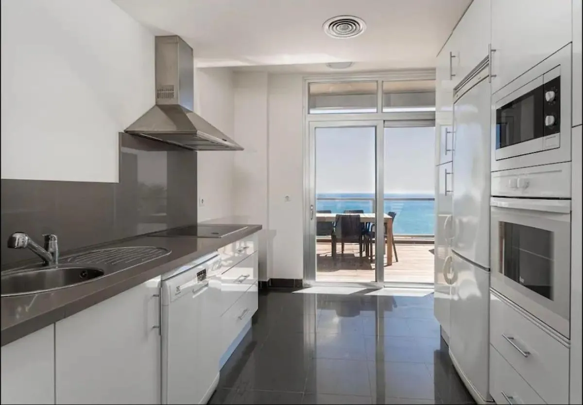 Topfloor Apartment With Terrace And Sea Views Sotogrande