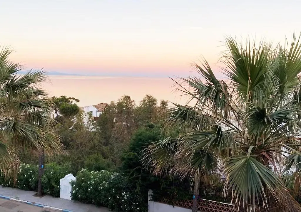 Topfloor Apartment With Terrace And Sea Views Sotogrande